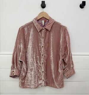 Women’s Anthropologie Pilcro Crushed Velvet Pink Button Down XS